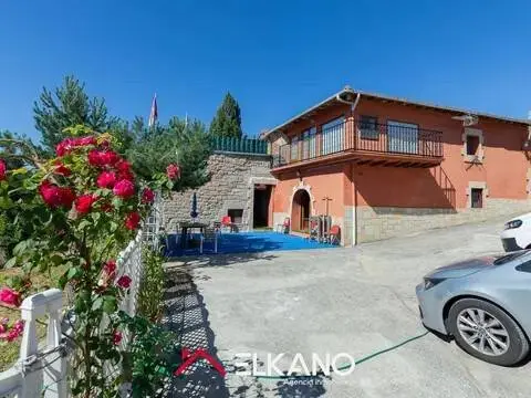 Chalet en calle Lugar Ahedo de Las Pueblas, 45