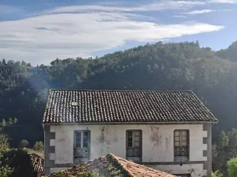 Casa rústica en Salas