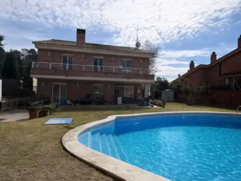 Chalet en Vallromanes