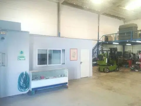 Nave industrial en calle Martillo No Number