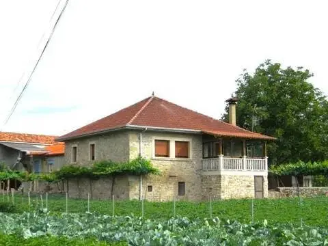 Casa rústica en Pantón