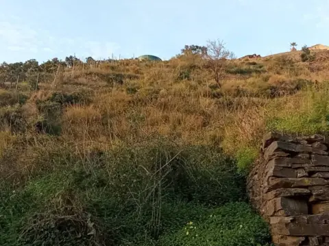 Terreno en calle Camino del Rio de Gui