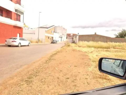 Terreno en calle de Luis de Miranda