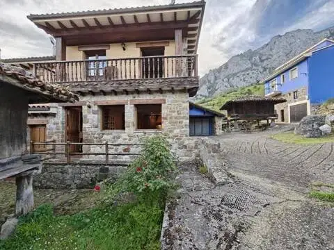 Casa rústica en Aciera