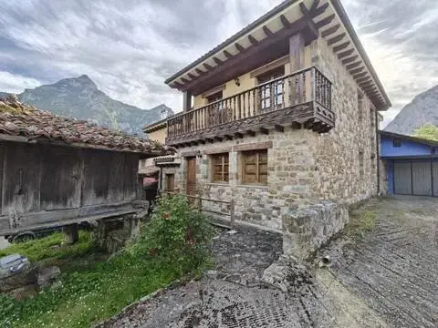 Casa rústica en Aciera