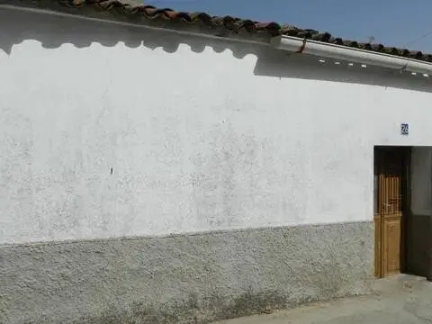 Terreno en calle Santa Ana