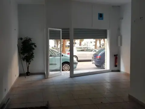 Local comercial en calle de los Fueros