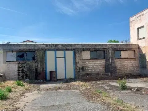 Nave industrial en calle del Molino