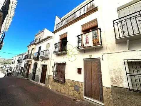 Chalet en Albanchez