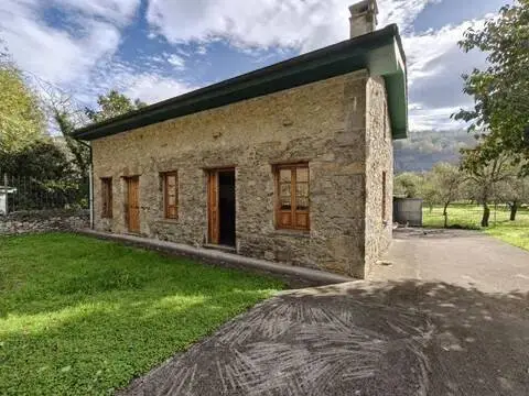 Casa rústica en San Claudio-Trubia-Las Caldas
