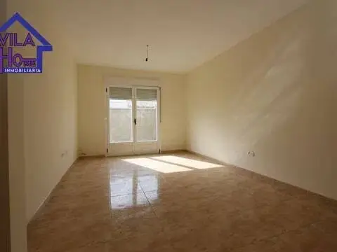 Casa adosada en Sinlabajos