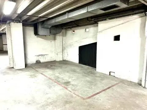 Garaje en calle de Oñón
