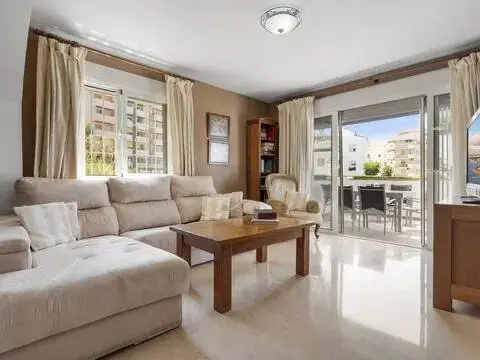 Piso en Nueva Andalucía-Centro