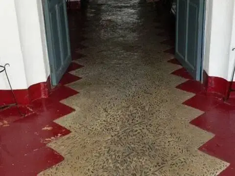 Casa rústica en calle de la Tienda