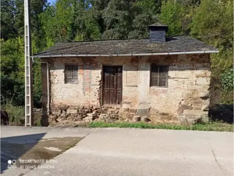 Chalet en Arganza