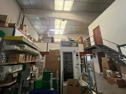 Nave industrial en San Cristóbal-Adurtza