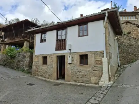 Chalet en Barrio (Caso)