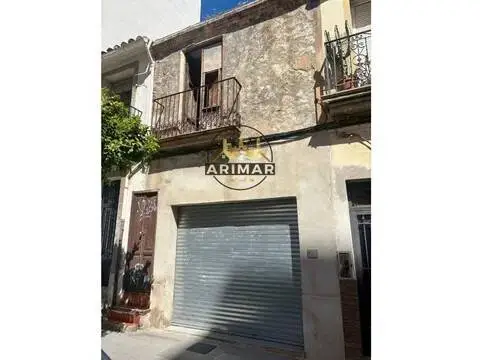 Casa adosada en Carrer de Joaquín Costa