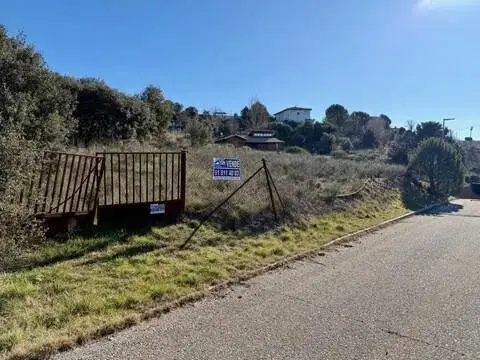 Terreno en calle Limoneros