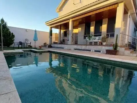 Chalet en calle Rumania