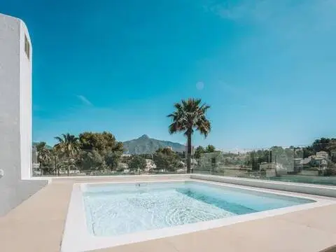 Casa adosada en calle del Califa