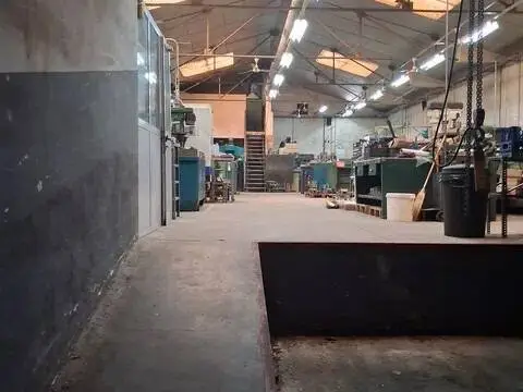 Nave industrial en Centre