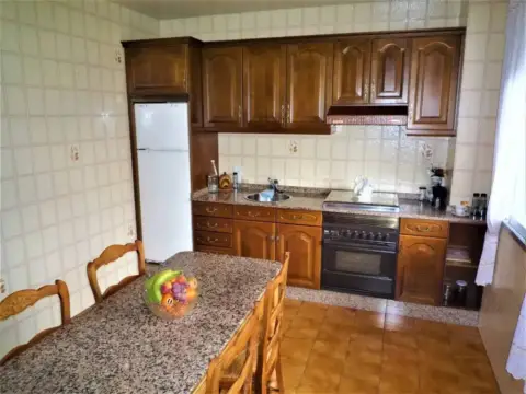 Chalet en Cacabelos