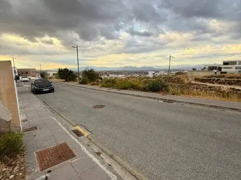 Terreno en La Zubia