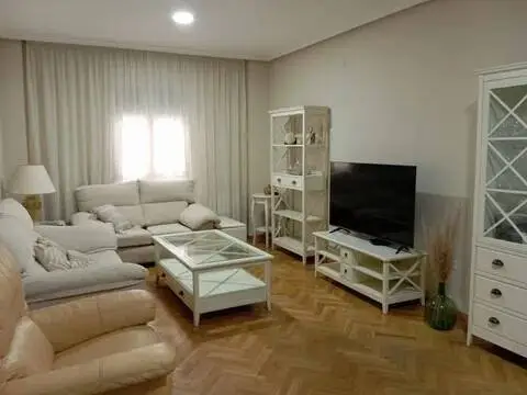 Piso en calle del Carmen