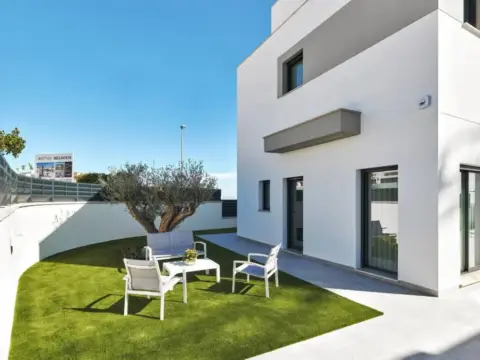 Chalet en San Miguel de Salinas