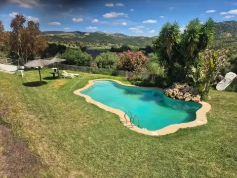 Casa rústica en Puerto Serrano