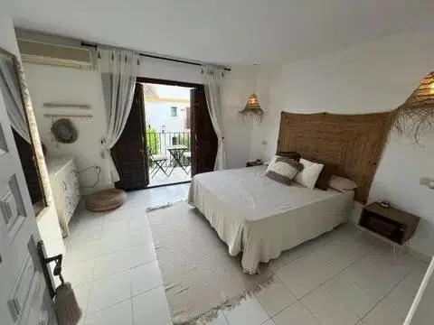 Casa adosada en Avenida de Juan Sebastián Elcano