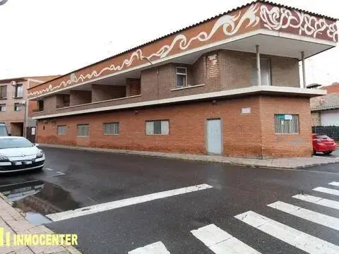 Local comercial en Avenida de San Crispín
