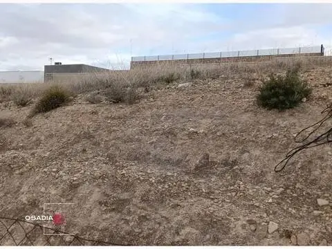 Terreno en calle Río Cubillas