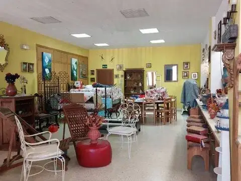 Local comercial en calle Plaza Marceliano Santa Maria, 3