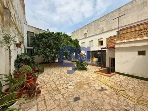 Chalet en calle de Antonio Machado