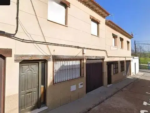 Casa adosada en Rielves