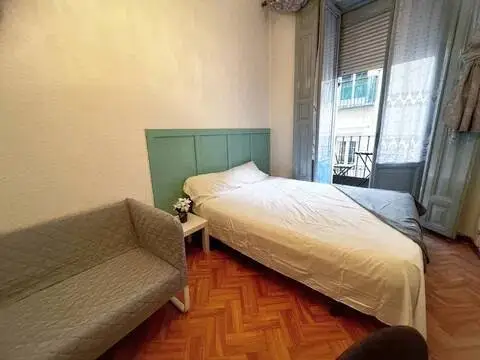 Habitación en calle del Salitre