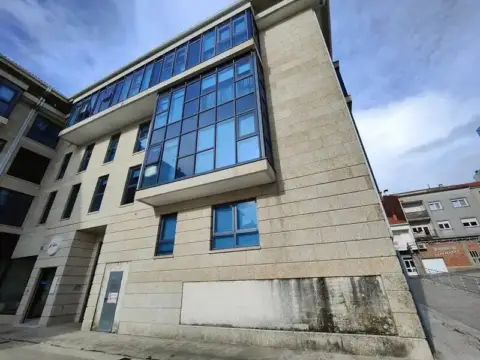 Local comercial en Rúa Irmáns Insua