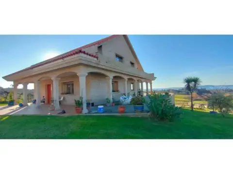 Chalet en Noalla (Santo Estevo)