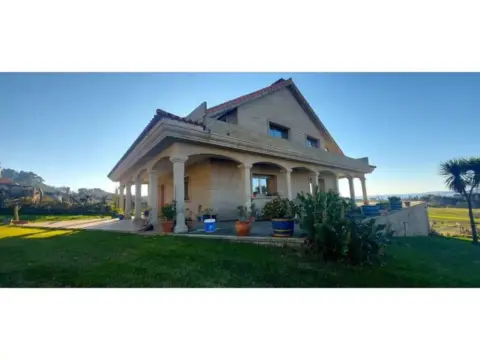 Chalet en Noalla (Santo Estevo)