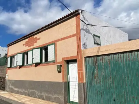 Chalet en calle de Isidro Álamo
