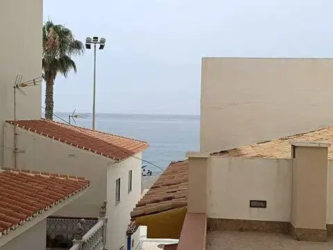 Casa adosada en calle de Poniente