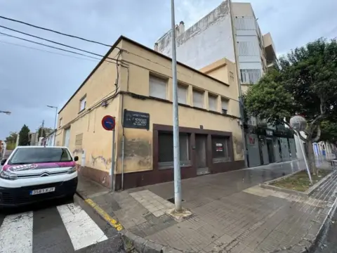 Local comercial en Avinguda de José Ortiz
