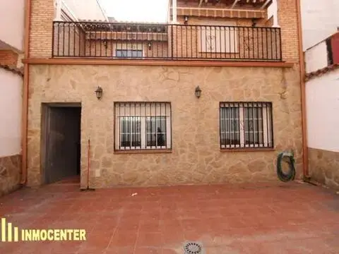 Casa adosada en Fuensalida