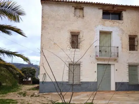 Chalet en Villena