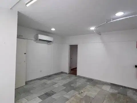 Local comercial en Ensanche-Diputación
