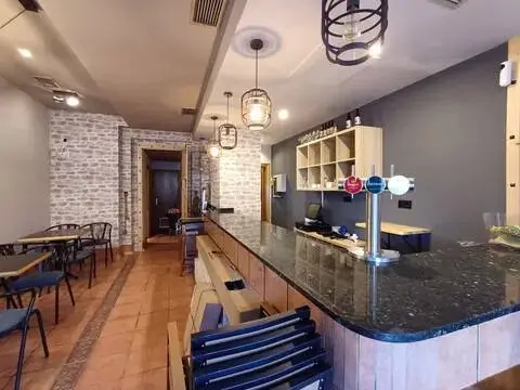 Local comercial en calle de Telésforo de Aranzadi