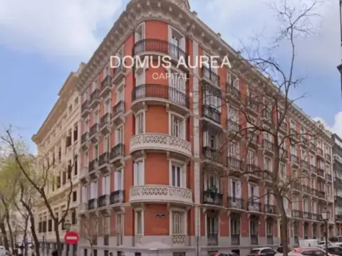 Ático en Jerónimos