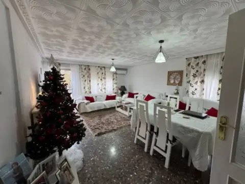 Chalet en Torres de la Alameda